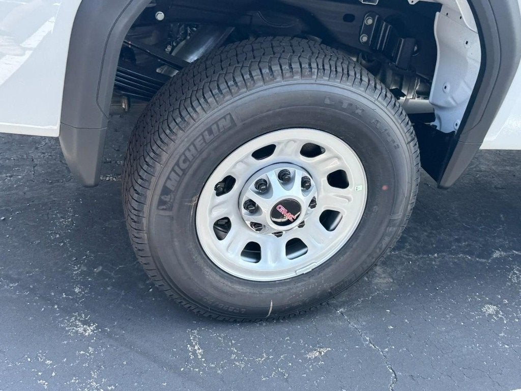 2025 GMC Sierra 3500 HD Pro