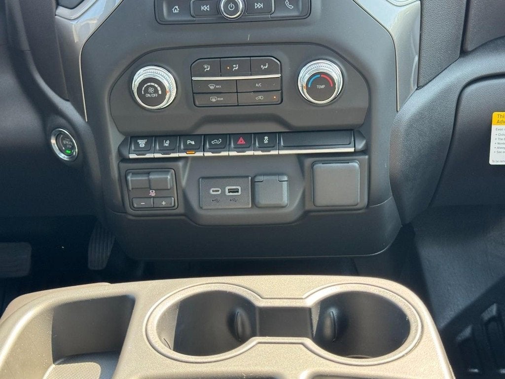 2025 GMC Sierra 2500 HD Pro