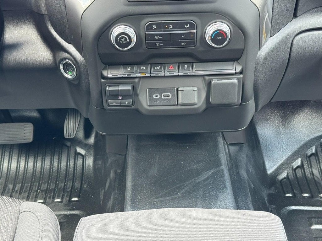 2025 GMC Sierra 3500 HD Pro