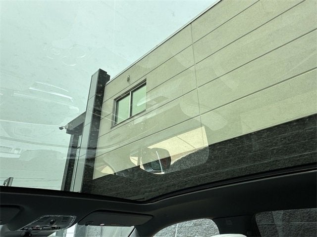 2025 Cadillac LYRIQ Sport 2