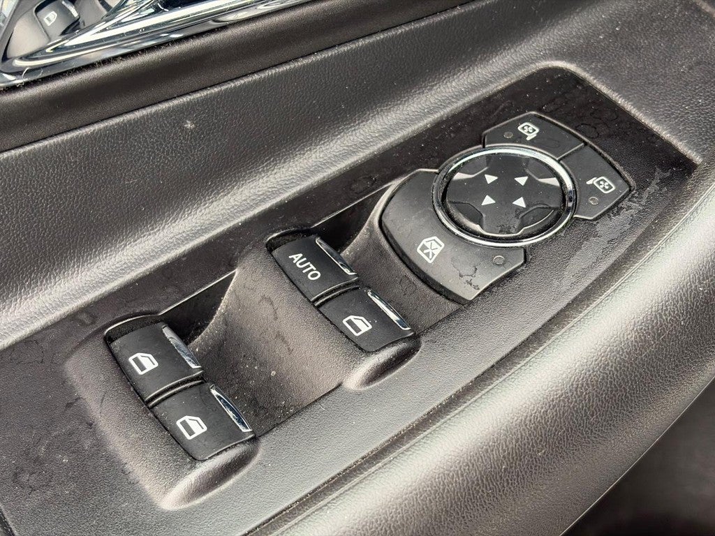 2015 Ford Taurus 4dr Sdn SEL FWD