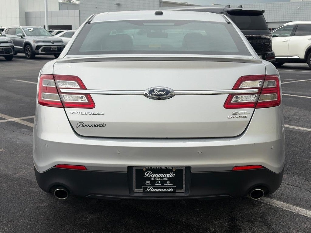 2015 Ford Taurus 4dr Sdn SEL FWD
