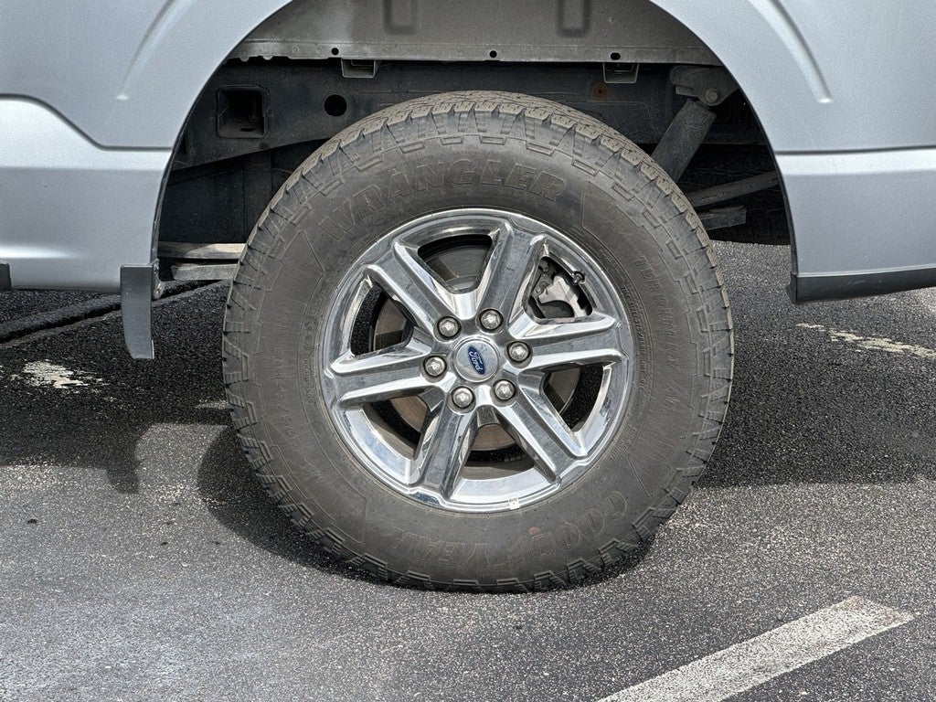 2025 Ford F-150 XLT 4WD SuperCrew Box