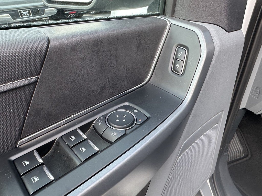 2025 Ford F-150 XLT 4WD SuperCrew Box