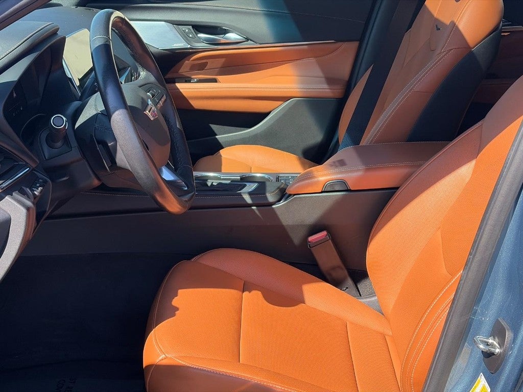 2023 Cadillac CT4 4dr Sdn Premium Luxury