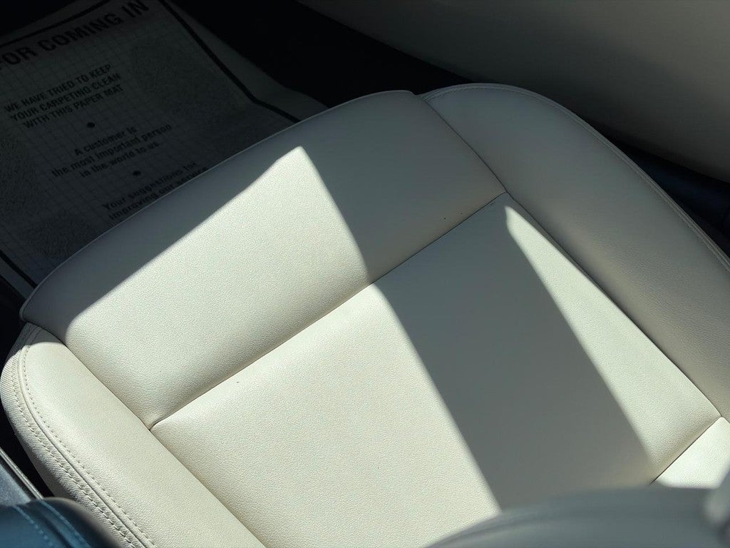 2023 Cadillac CT4 4dr Sdn Luxury