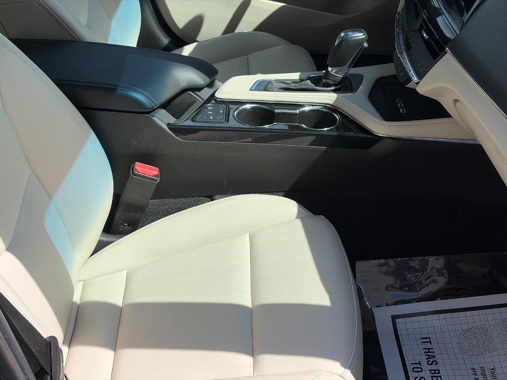 2023 Cadillac CT4 4dr Sdn Luxury