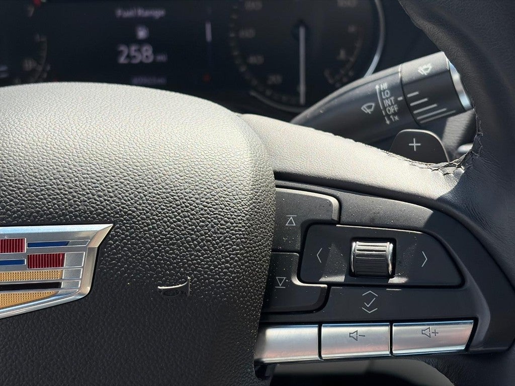 2023 Cadillac CT4 4dr Sdn Luxury