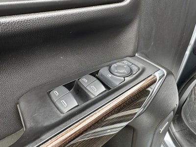 2019 Chevrolet Silverado 1500 4WD Crew Cab 147" RST