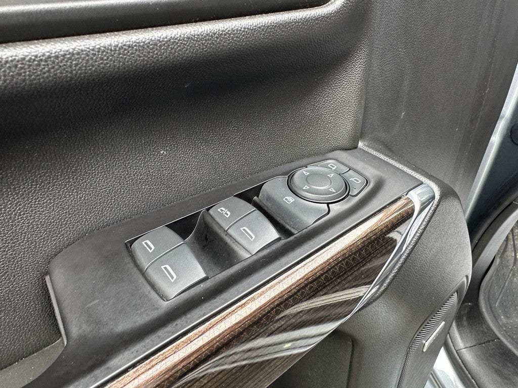 2019 Chevrolet Silverado 1500 4WD Crew Cab 147" RST