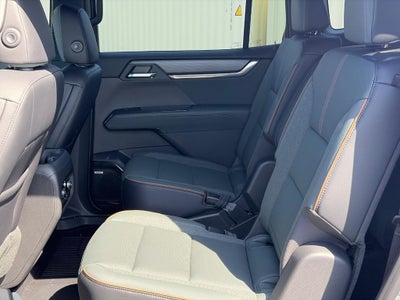 2026 GMC Acadia AWD 4dr AT4