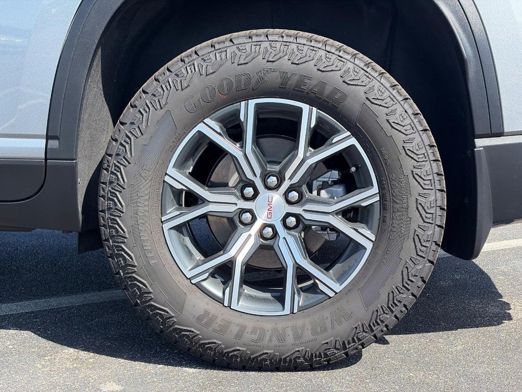 2026 GMC Acadia AWD 4dr AT4