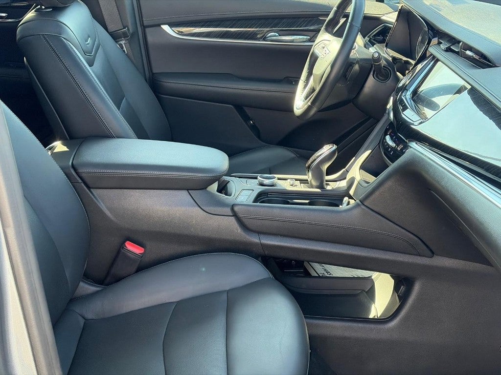 2022 Cadillac XT6 FWD 4dr Premium Luxury