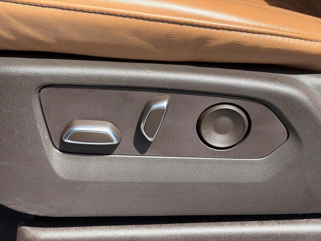 2023 Cadillac Escalade 4WD 4dr Premium Luxury
