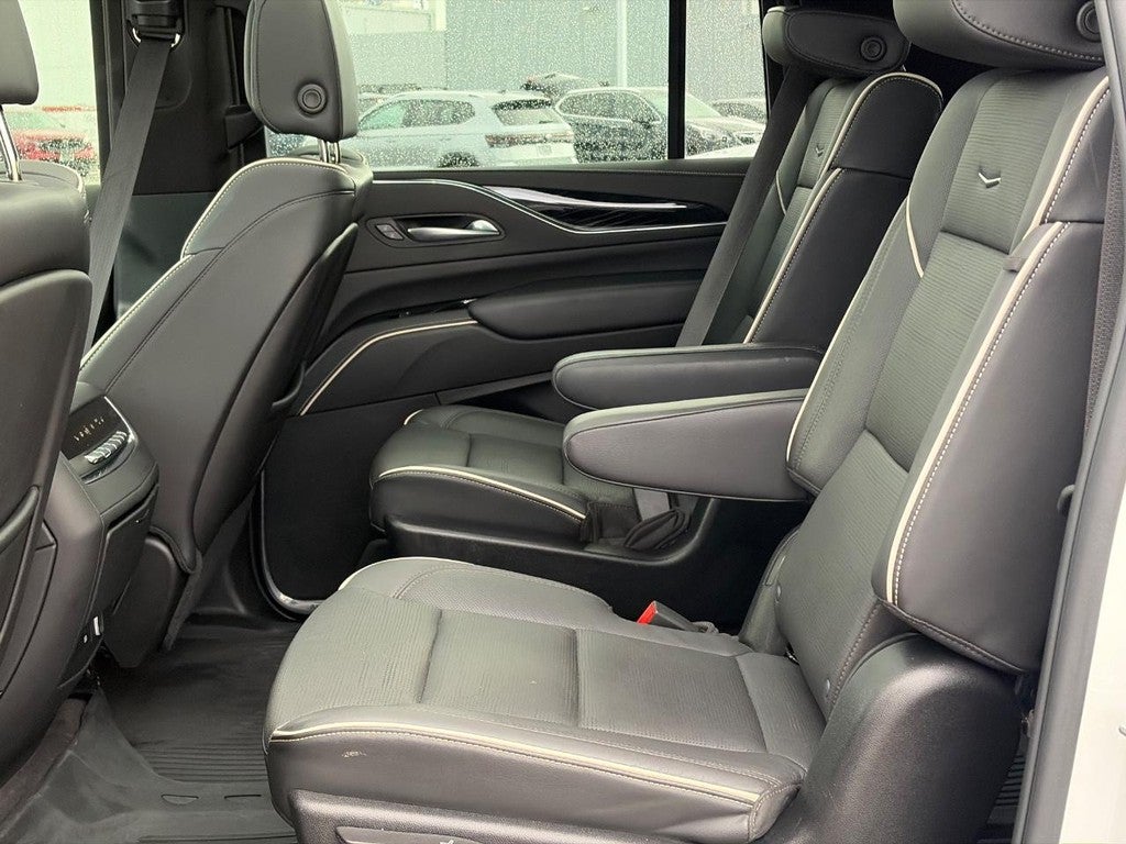 2023 Cadillac Escalade ESV 4WD 4dr Sport