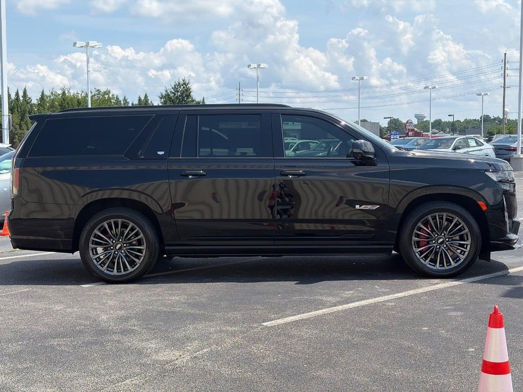 2023 Cadillac Escalade ESV AWD 4dr V-Series