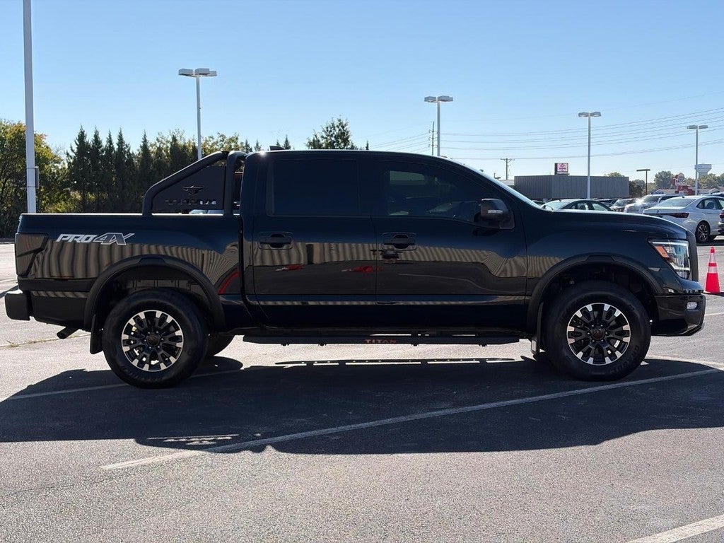 2023 Nissan Titan 4x4 Crew Cab PRO-4X