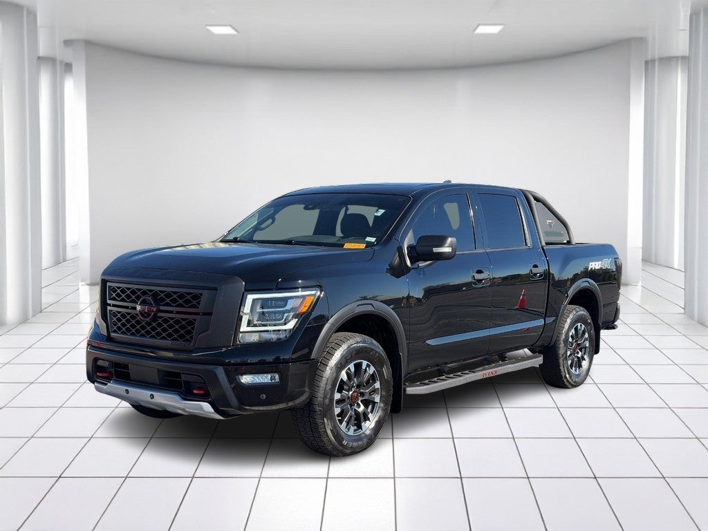 2023 Nissan Titan 4x4 Crew Cab PRO-4X