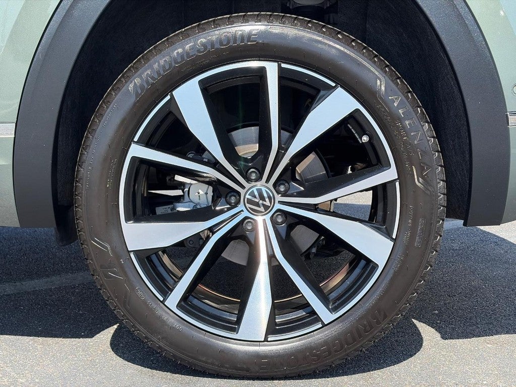 2026 Volkswagen Atlas Cross Sport 2.0T SEL Premium R-Line 4MOTION