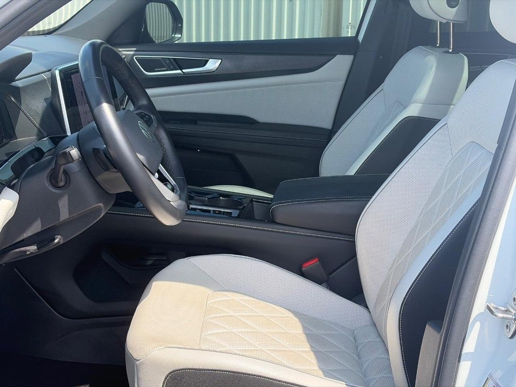 2024 Volkswagen Atlas Cross Sport 2.0T SEL Premium R-Line