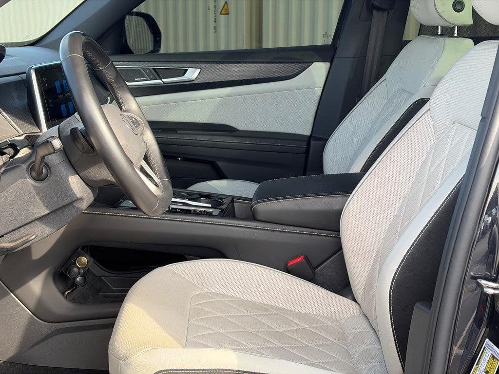 2025 Volkswagen Atlas Cross Sport 2.0T SEL Premium R-Line 4MOTION
