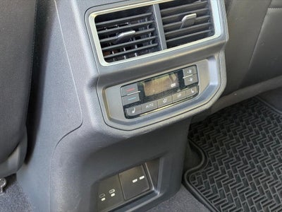 2024 Volkswagen Atlas 2.0T SEL Premium R-Line 4MOTION
