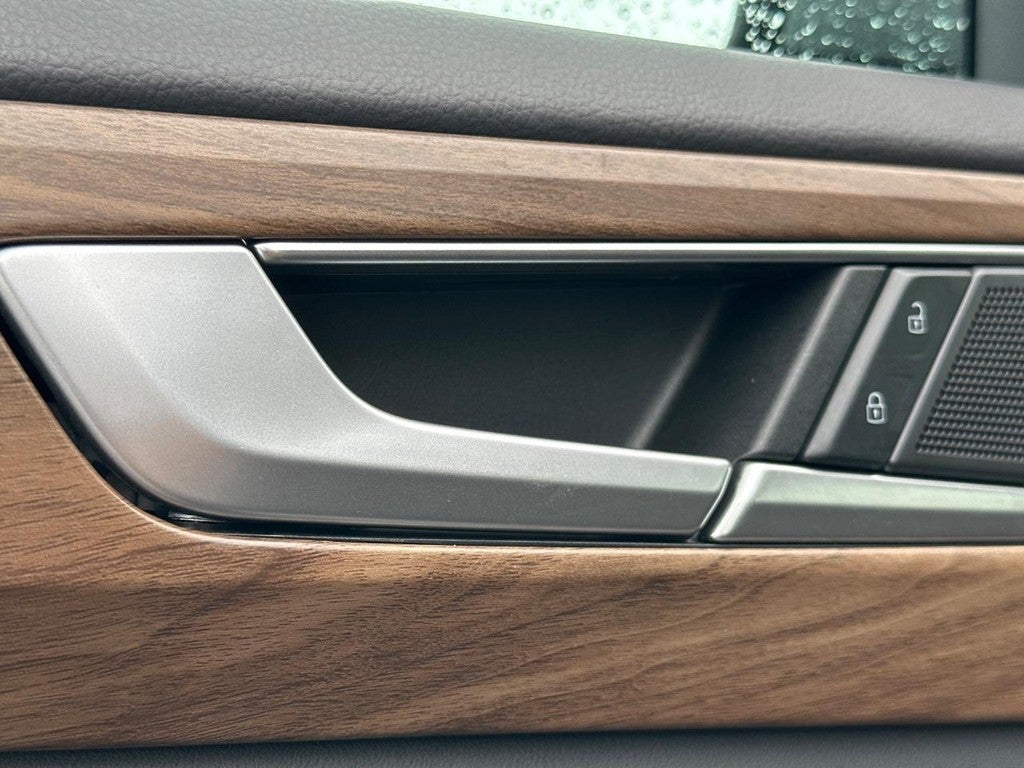 2024 Volkswagen Atlas 2.0T SE w/Technology 4MOTION