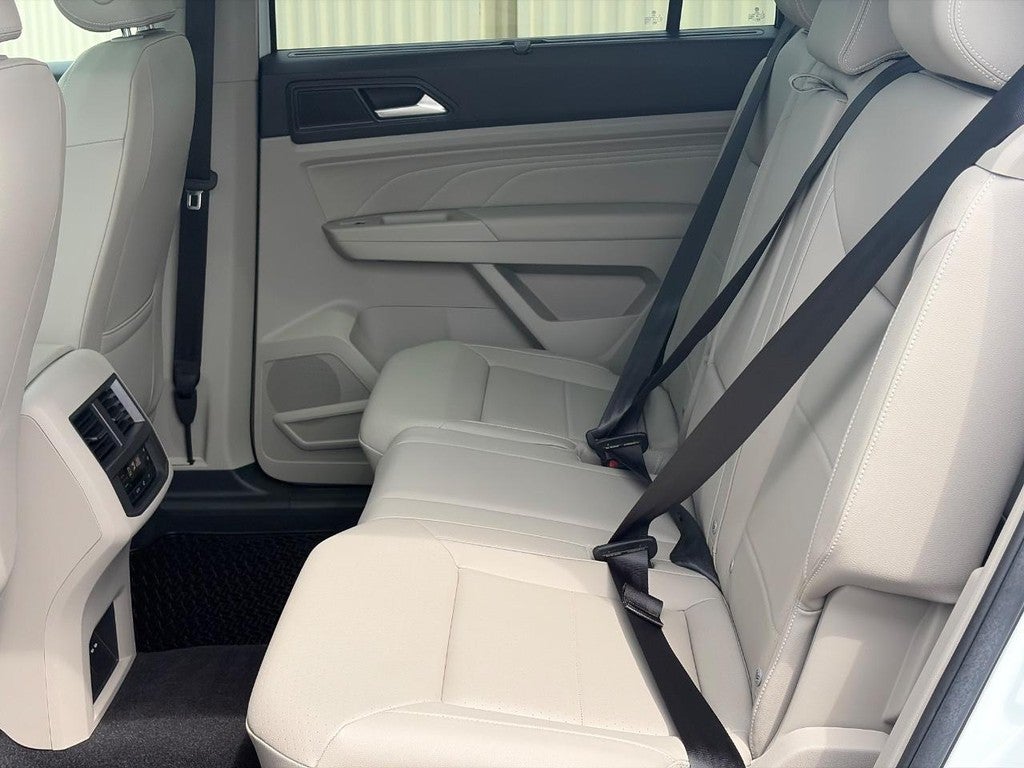 2023 Volkswagen Atlas 3.6L V6 SE w/Technology 4MOTION