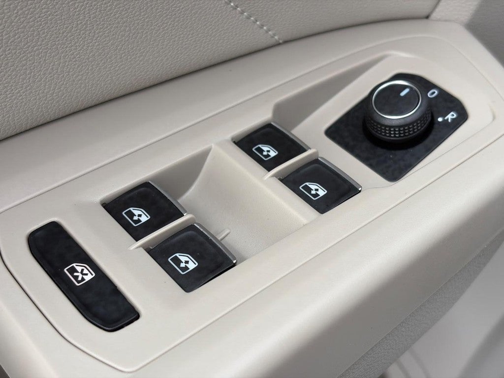 2023 Volkswagen Atlas 3.6L V6 SE w/Technology 4MOTION