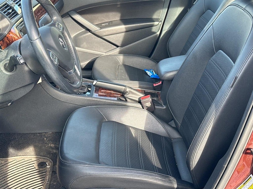 2012 Volkswagen Passat 4dr Sdn 2.5L Auto SEL PZEV
