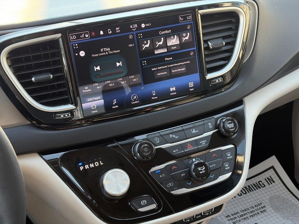 2024 Chrysler Pacifica Touring L FWD