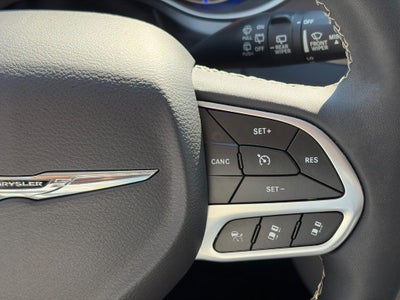2024 Chrysler Pacifica Touring L FWD