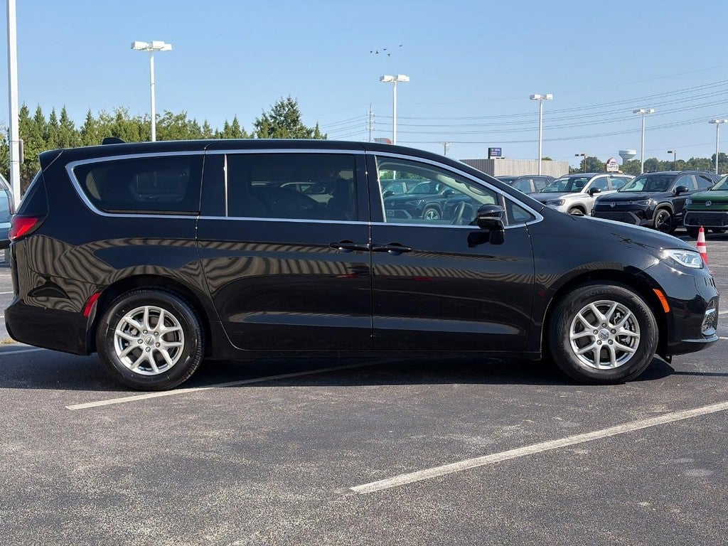 2024 Chrysler Pacifica Touring L FWD