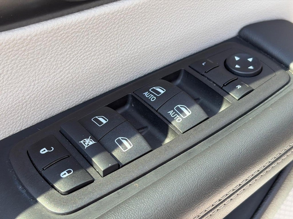 2024 Chrysler Pacifica Touring L FWD
