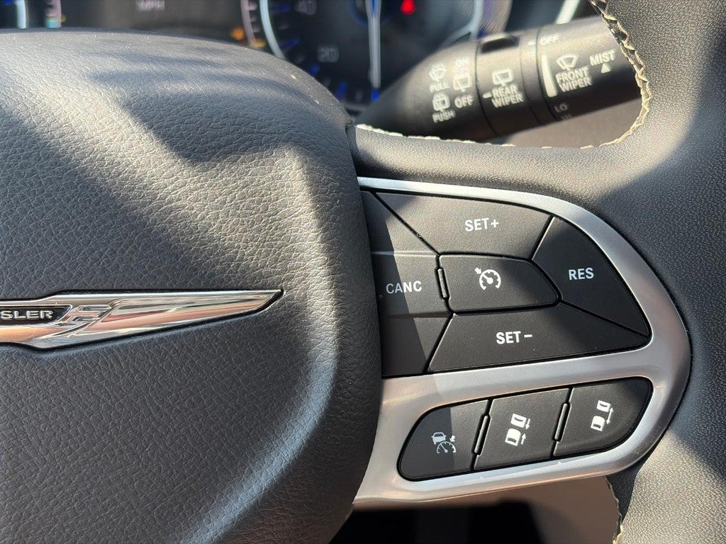 2024 Chrysler Pacifica Touring L FWD