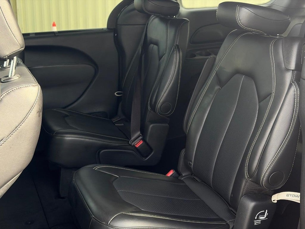 2025 Chrysler Pacifica Select FWD