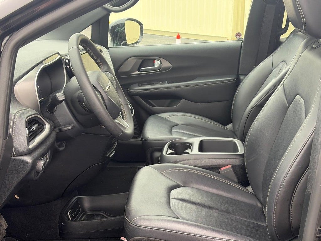 2025 Chrysler Pacifica Select FWD