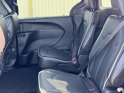 2025 Chrysler Pacifica Limited FWD