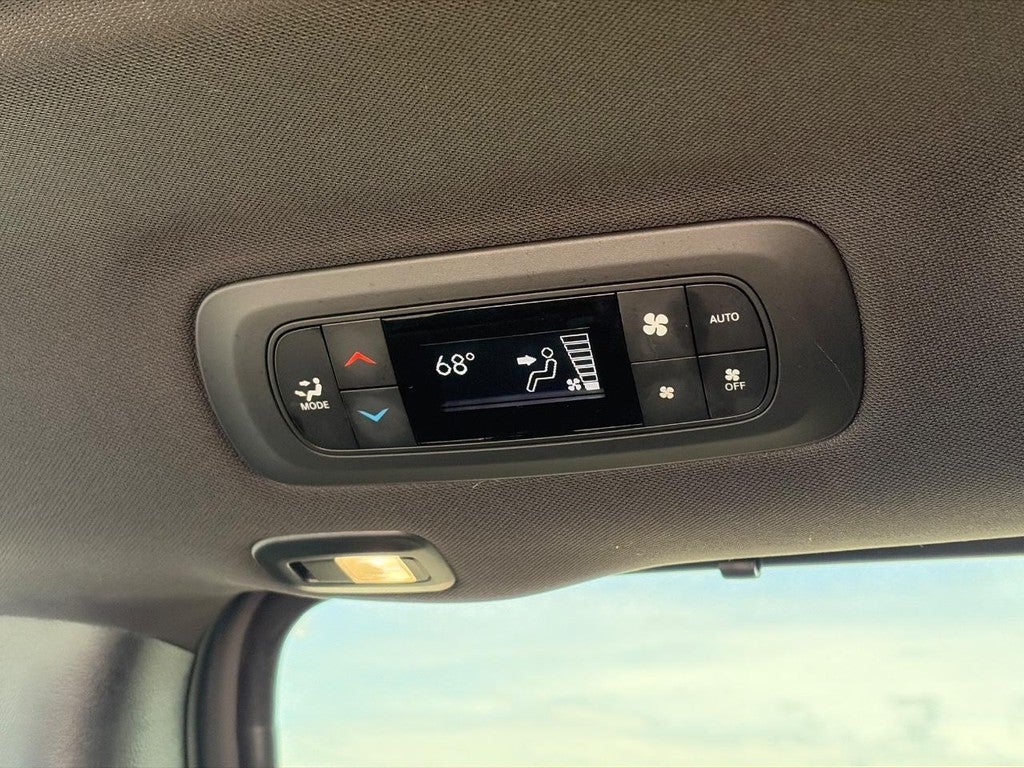 2025 Chrysler Pacifica Limited FWD