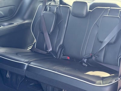 2025 Chrysler Pacifica Limited FWD