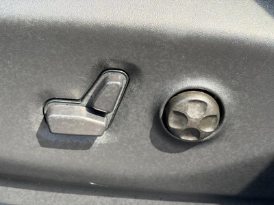 2025 Chrysler Pacifica Limited FWD