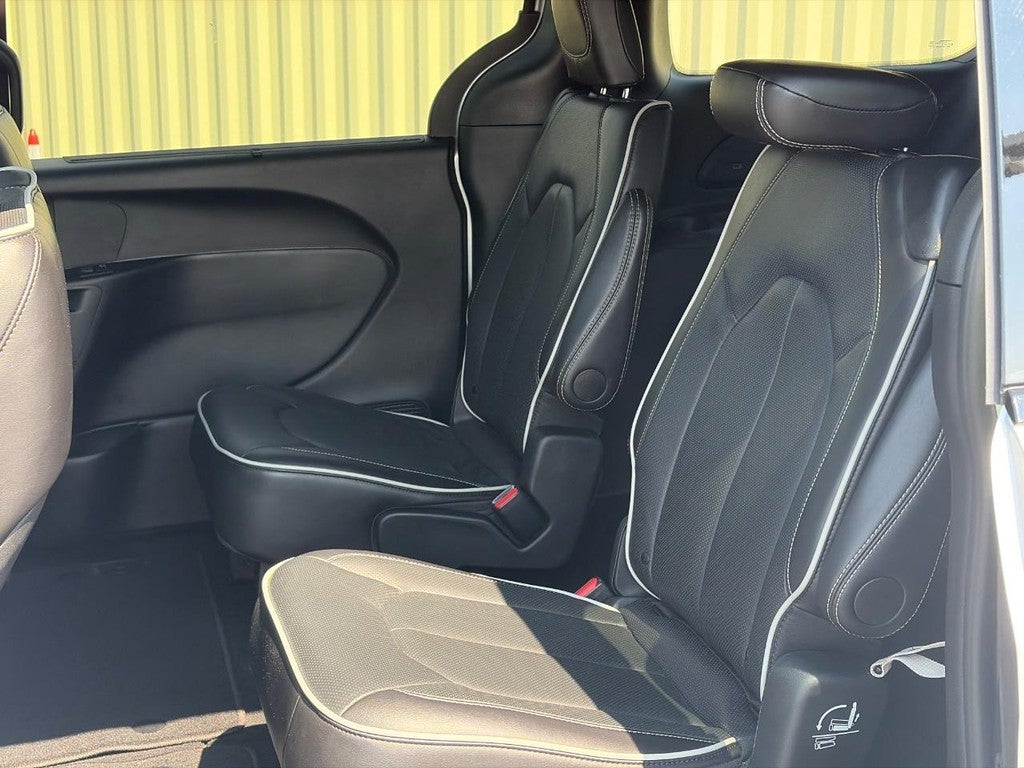 2026 Chrysler Pacifica Limited FWD