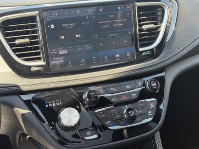 2026 Chrysler Pacifica Limited FWD