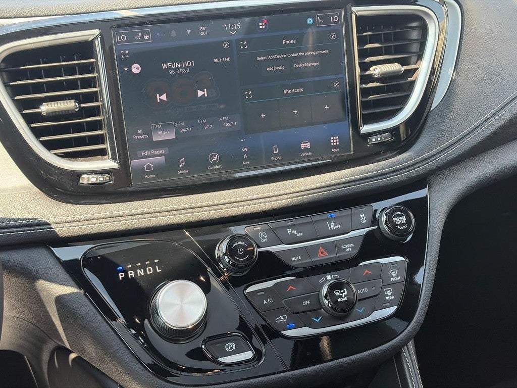 2026 Chrysler Pacifica Limited FWD