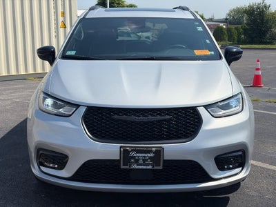 2026 Chrysler Pacifica Limited FWD