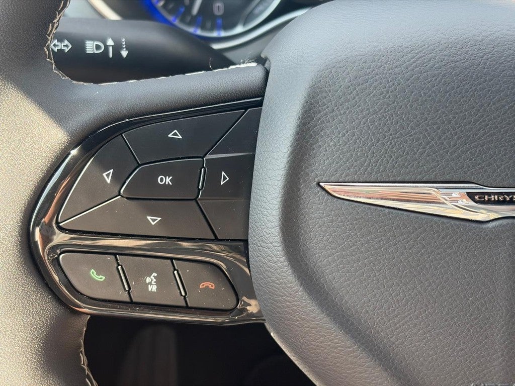 2026 Chrysler Pacifica Limited FWD