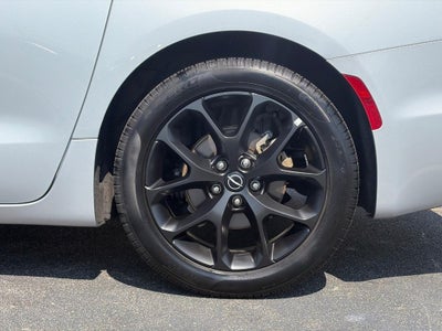 2026 Chrysler Pacifica Limited FWD