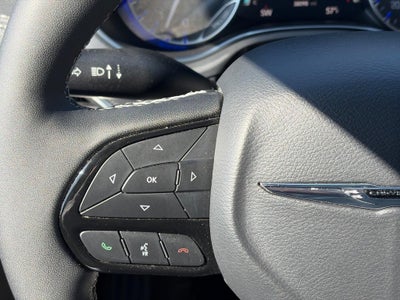 2025 Chrysler Pacifica Limited FWD