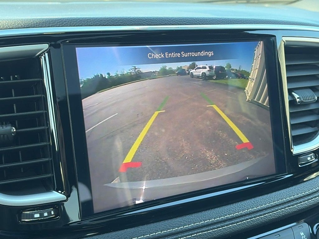 2025 Chrysler Pacifica Limited FWD