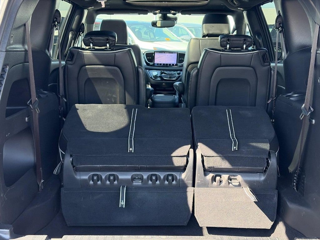 2025 Chrysler Pacifica Limited FWD